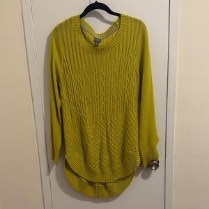 New York & Company Yellow/Green Cable Knit Sweater
Size L